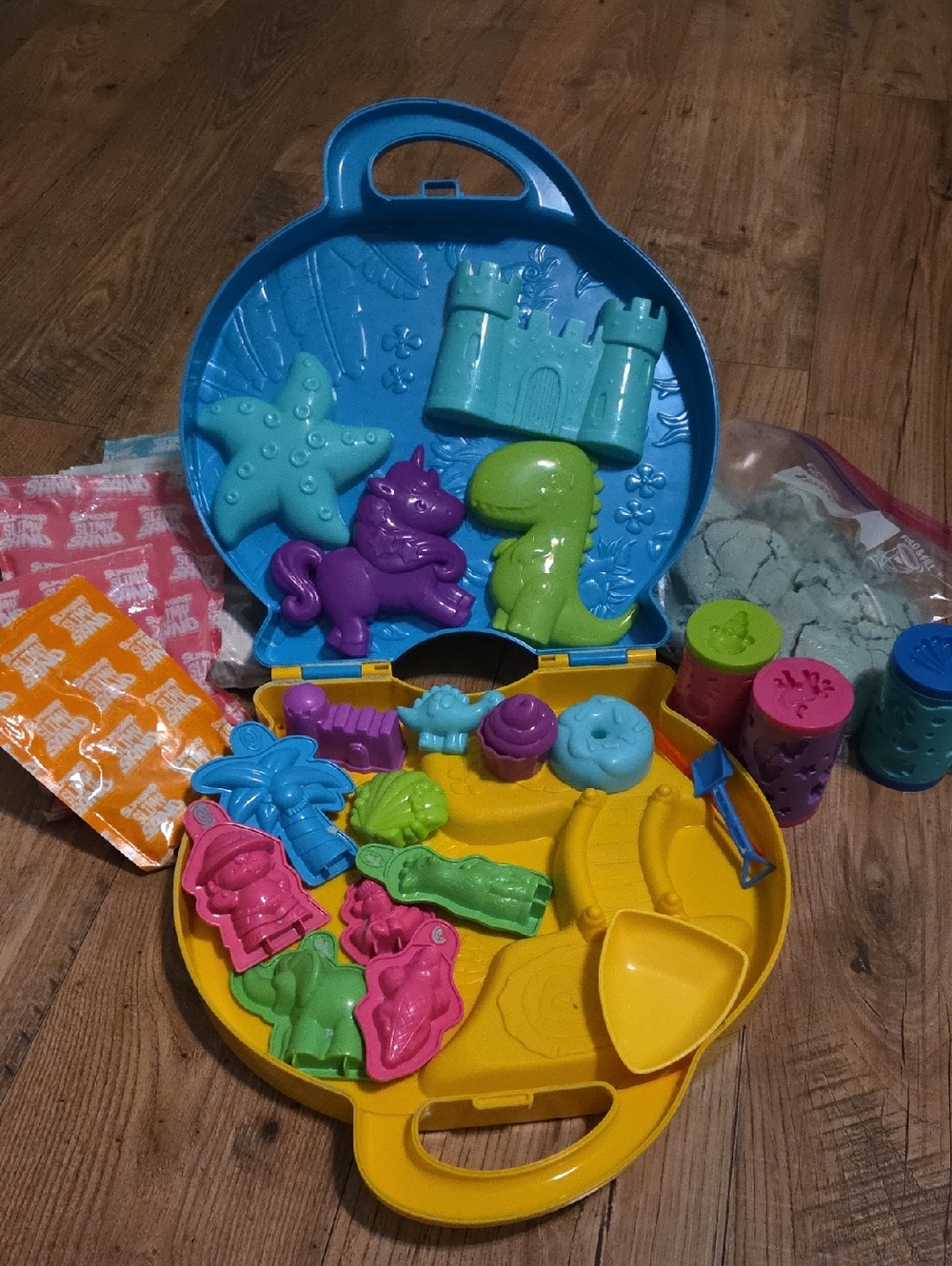 Slimygloop | Slimy Sand Kit Sand Molds Set